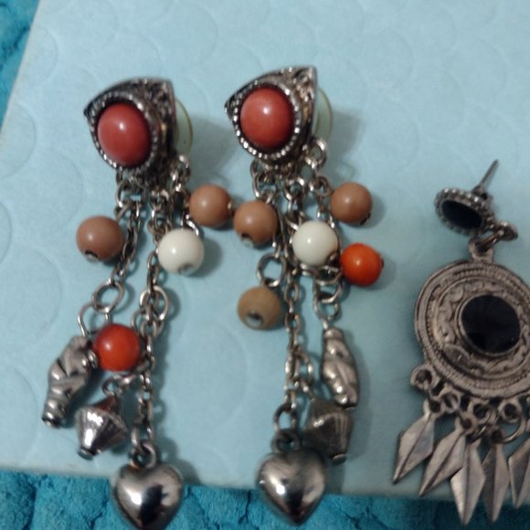 Lot of 2 pairs dangly earrings - Bundle and save! - Picture 3 of 3